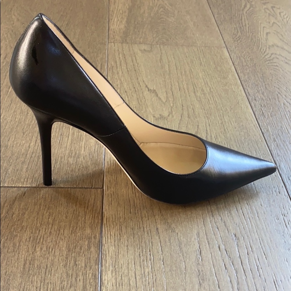 JIMMY CHOO BLACK LEATHER HEELS !